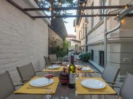 Little Bucharest mansion next to Parliament Palace