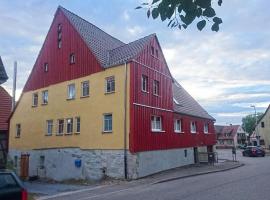 Gemütliche Gästezimmer in einem neu sanierten Fachwerkhaus，位于萨森海姆的酒店