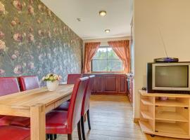 Spacious Villa with Large Hall，位于Mindūnai的酒店