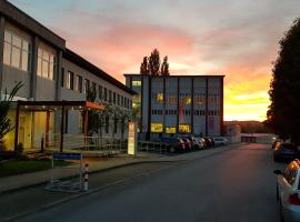 Ruhr Inn Hotel，位于哈廷根的酒店