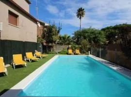 Pool and relax 20' from Barcelona