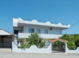 Rhodes Paulsia Cosy Apartments