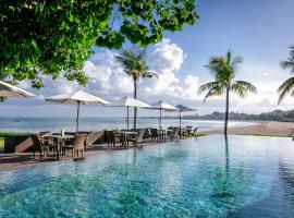 巴厘岛花园海滩假日酒店，位于库塔库塔购物中心附近的酒店