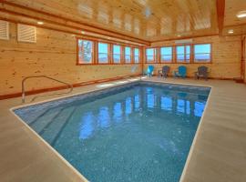 Summit Pool Lodge，位于小海湾的高尔夫酒店