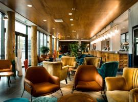 KOPSTER Hotel Lyon Groupama Stadium，位于德希内斯·尚皮埃的酒店