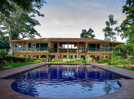 Hacienda Bambusa，位于El Caimo伊甸园国际机场 - AXM附近的酒店