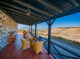 Hotel Rural Huerto Viejo，位于Tesejerague的酒店