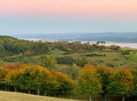 Dolphin View Hillockhead