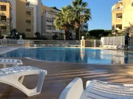 Front beach Luxury near Nice airport