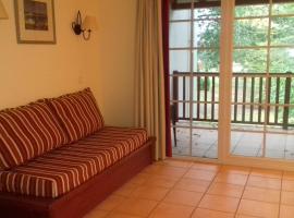 N101, parc d'arradoy-St J P de Port，位于Uhart-Cize的酒店