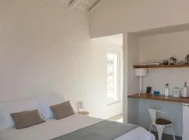 Alma Cheia Sunrise Studio Apartment