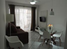 Apartamento Confortavel em Balneário Camboriu，位于巴拉奈里奥-坎布里乌Papagaio's Restaurant附近的酒店