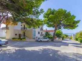 Apartments Marinko
