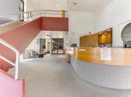 Rockhampton Riverside Central Hotel Official