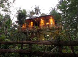 Jungle Joglo，位于Tampaksiring圣泉庙寺附近的酒店