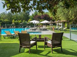 巴瑟罗卡塞雷斯五世世纪酒店，位于卡塞雷斯的酒店