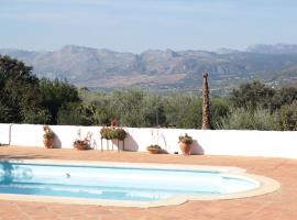 Casa Rural Piedras Negras, La Parchite, Ronda，位于隆达的乡间豪华旅馆