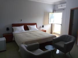 Edenia Hotel，位于利伯维尔的酒店
