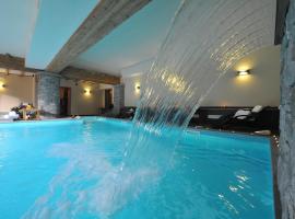 拉罗卡斯波特斑纳斯里酒店，位于夏特林的酒店