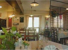 Hotel Kyriad Restaurant de l'Horloge，位于贝桑松的酒店