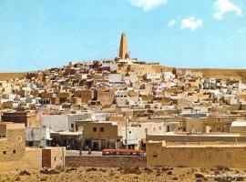 GHARDAIA，位于加尔达亚的酒店