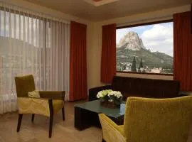 Hotel Plaza Bernal