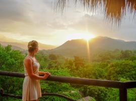Quetzal Dorado Eco-Lodge by Mareygua