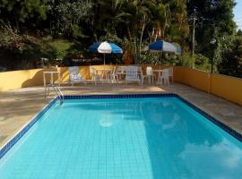 Condomínio Vila Paradiso，位于塞拉内格拉Querencia Lake附近的酒店