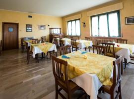 Albergo Ristorante La Rovere，位于罗韦尔贝拉的酒店