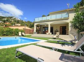 Sant Antoni de Calonge Villa Sleeps 8 Pool WiFi，位于圣安东尼奥·德·卡隆的酒店