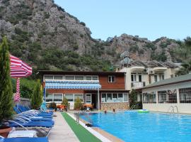 Canada Hotel & Bungalows，位于契拉勒的酒店