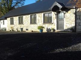 Ash Lodge Leitrim Village，位于利特里姆Sliabh an Iarainn Visitor Centre附近的酒店
