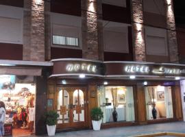 Hotel Stromboli，位于圣贝尔纳多的酒店
