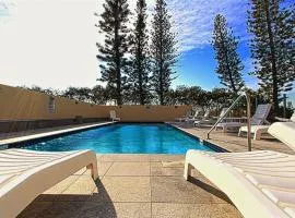 Seacrest Beachfront Apartments Gold Coast