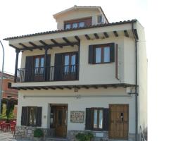 罗山赫比尔公寓，位于赫尔特的带停车场的酒店