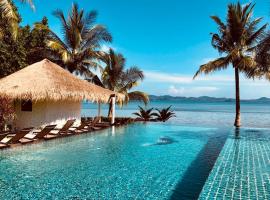 Sunrise Beach Resort，位于象岛的带按摩浴缸的酒店
