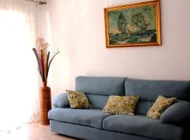 apartment a stone's throw from Santa Barbara