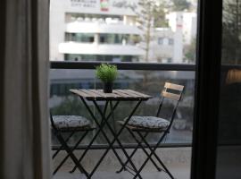 Ramallah Modern Apartment，位于拉马拉卡里尔萨卡奇尼文化中心附近的酒店