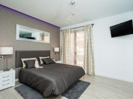 Mafloras Luxury&Beach Apartment，位于松塞尔韦拉的豪华酒店