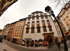 Hostel HOMEr - Old Town Square，位于布拉格的酒店