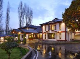 Fortune Resort Heevan, Srinagar - Member ITC's Hotel Group，位于斯利那加沙利马尔巴格花园附近的酒店