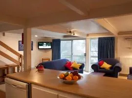 8 Maisonettes