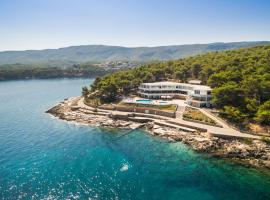 Fontana Bayside Park，位于耶尔萨的酒店