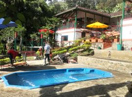 Villa Raquel ecosuitsverdes，位于拉维加的酒店