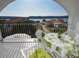 VAL apartmani, Stara Novalja，位于斯塔拉诺瓦利亚的公寓
