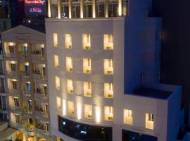 Grand Picasso Hotel，位于雅加达的酒店