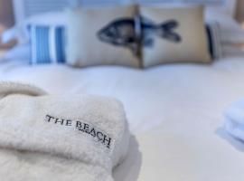 海滩酒店，位于布德的浪漫度假酒店