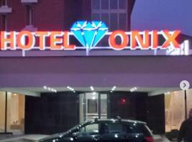 Hotel Onix，位于Bosanski Brod的酒店