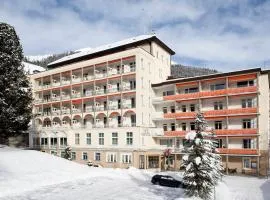 Hotel National by Mountain Hotels