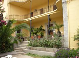 Hosteria Casa Colonial，位于马德里加尔德拉韦拉的乡村别墅